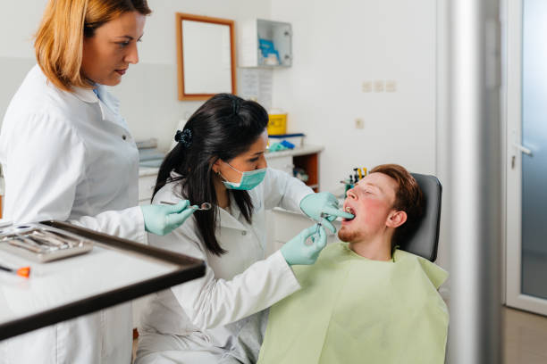 Best Urgent Tooth Repair  in Eastpoint, FL